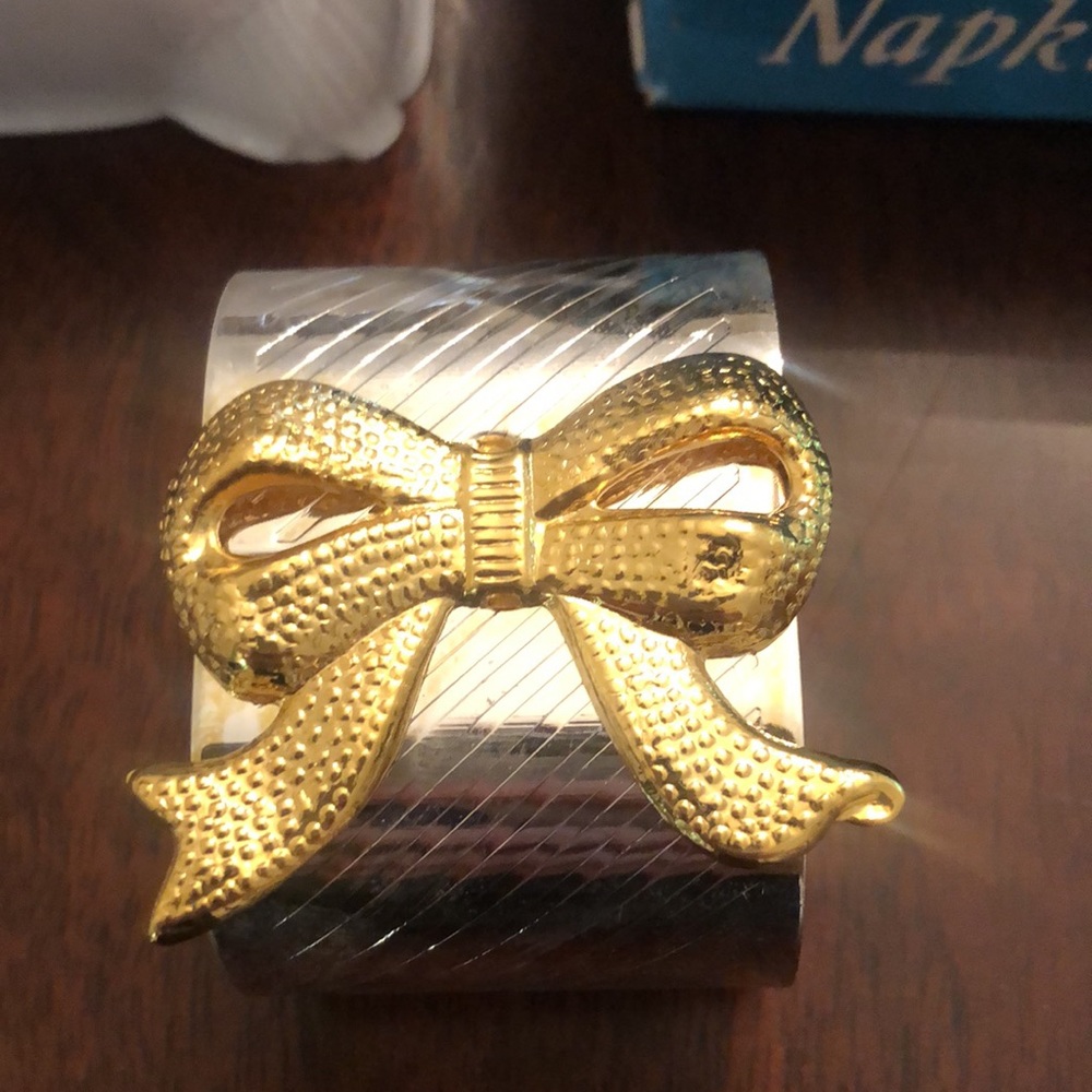 Vintage 8 Pieces Silver Plated Napkin Rings Bow Gold Silver